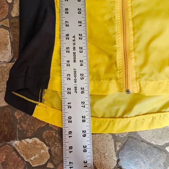 Descente Yellow & Black Cycling Jacket Mens Lightweight, Size Medium Run Small - Picture 13 of 13